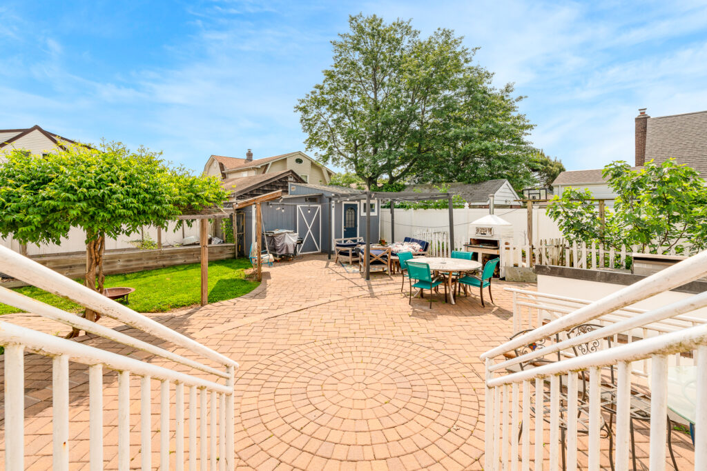 136 Wardwell Rd-9 - Alex Moise